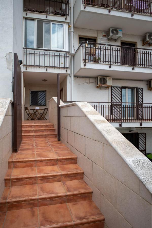 Апартаменти Wepuglia - Casa Sul Ponte Поліньяно-а-Маре Екстер'єр фото